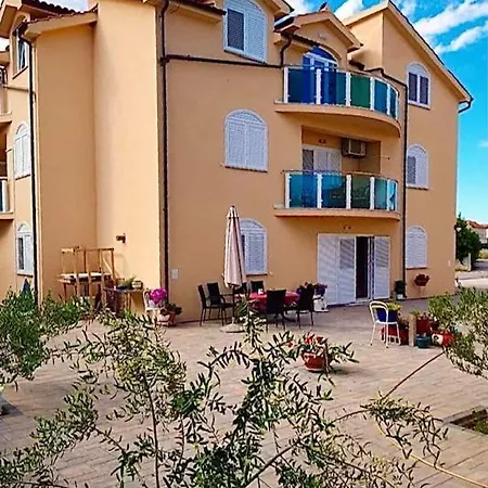 Myvodice Apartment