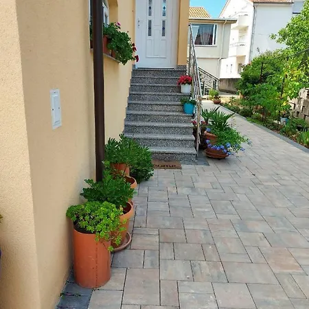 Myvodice Apartment